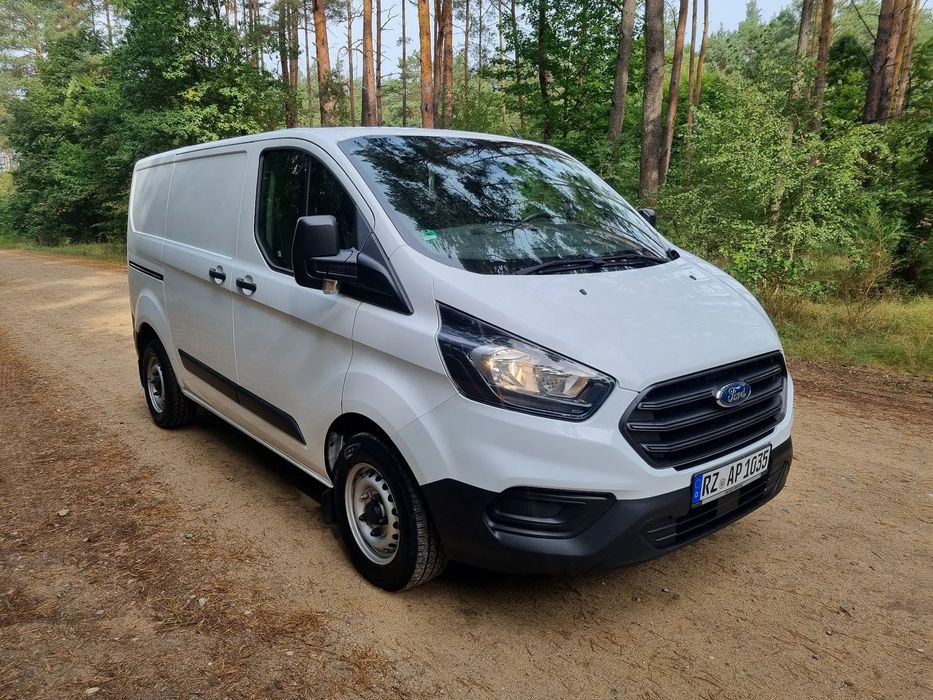 Ford Transit Custom  Sprowadzony gotowy do rejestracji bezwypadkowy.