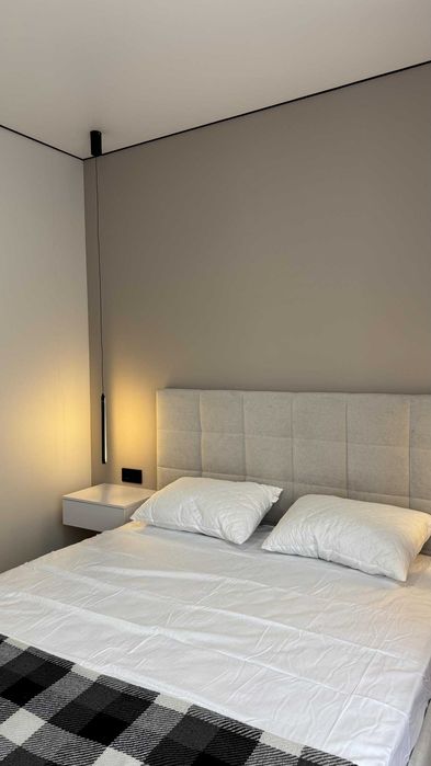 БЕЗ КОМІСІЇ! однокімнатна ВЕЛИКА квартира біля НАБЕРЕЖНОЇ