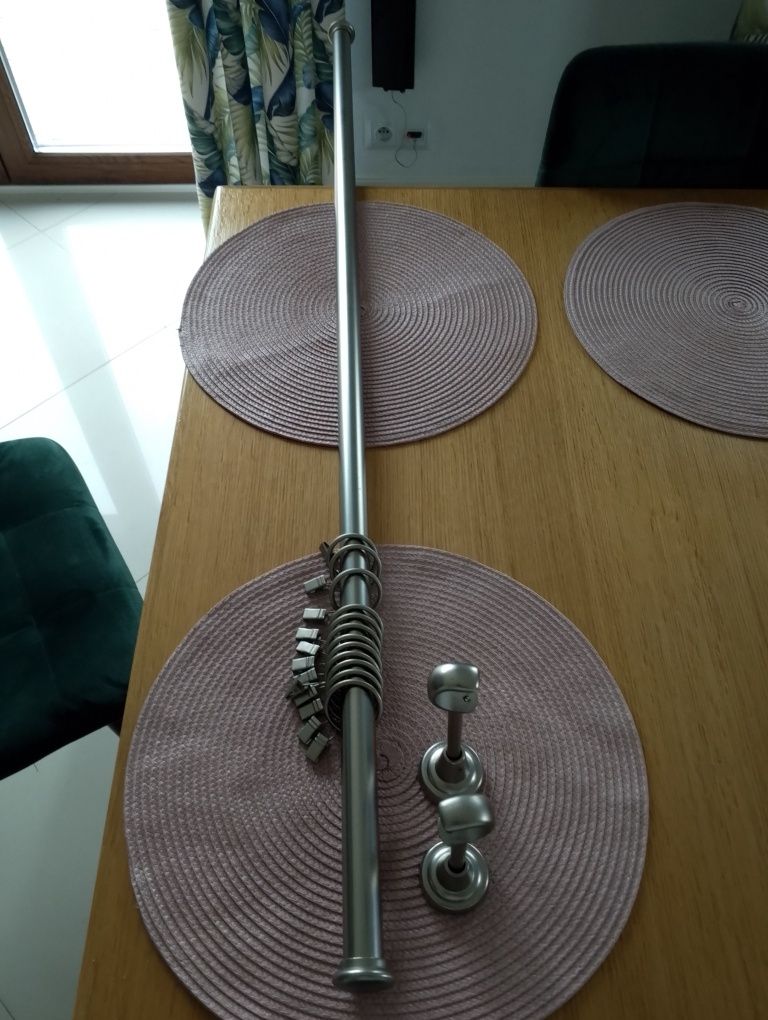Sprzedam karnisze 3 sztuk