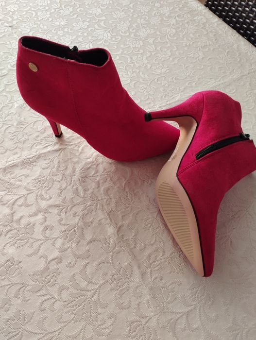 Bota/Botins vermelho