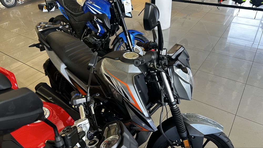 Мотоцикл SPARK SP250R-32