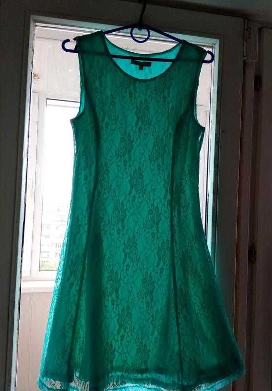 36-38р. мятное гипюровое платье на подкладе Peacocks