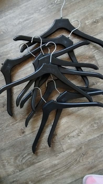 Тремпель, вішалки ,плечики