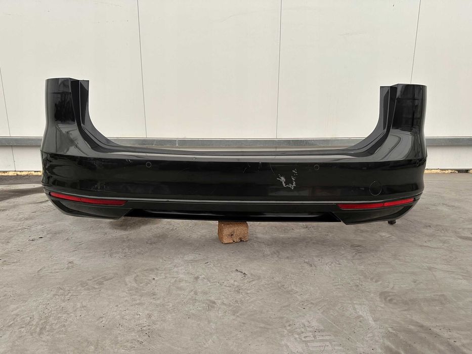 Volkswagen Passat B8- VW PASSAT B8 Задний бампер / Задній бампер
