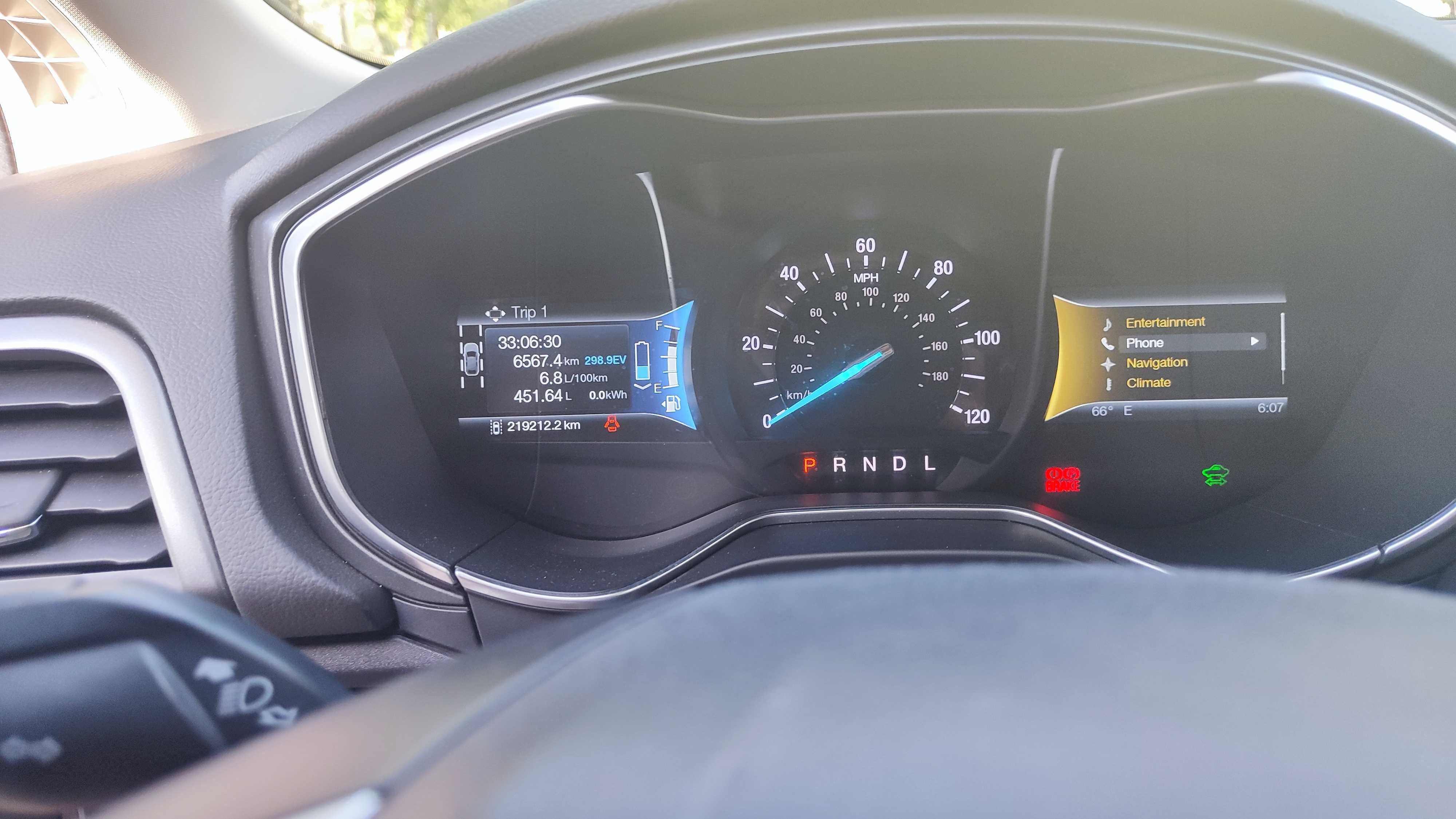Ford Fusion Titanium PHEV 2014