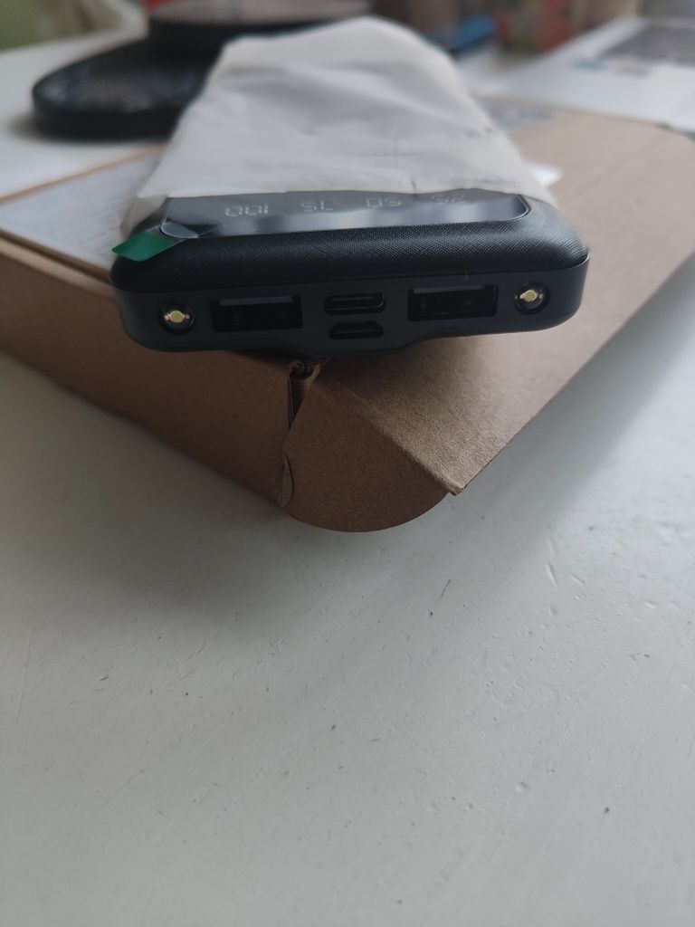 PowerBank 10000 mAh z latarką B231