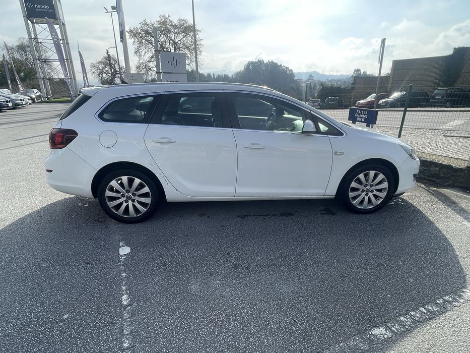 Astra Sports Tourer 1700CC