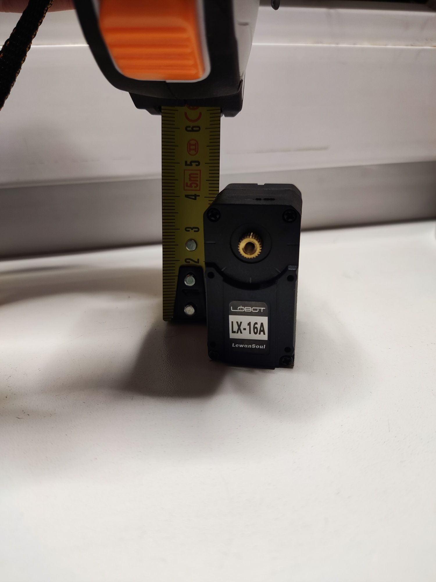 Serwomotory LOBOT HIWONDER LX-16A z wysokim momentem obrotowym 12 sztu