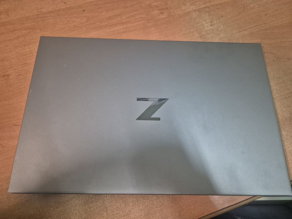 Laptop HP ZBOOK STUDIO G8 15,6" OLED 4K RTX 3070 I7 11850H 32GB Ram