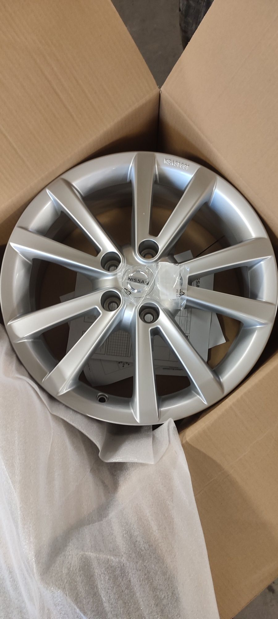 Felgi aluminiowe Nissan 17" 5x114.3 et45 Nowe