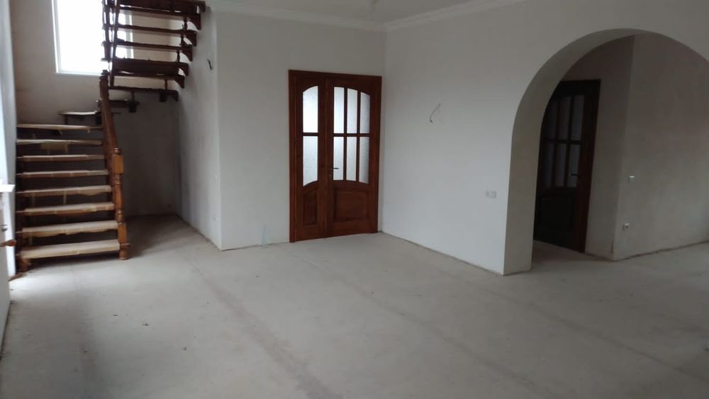 Продається будинок в Крихівцях