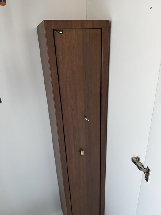 Cofre 4 armas - certificado