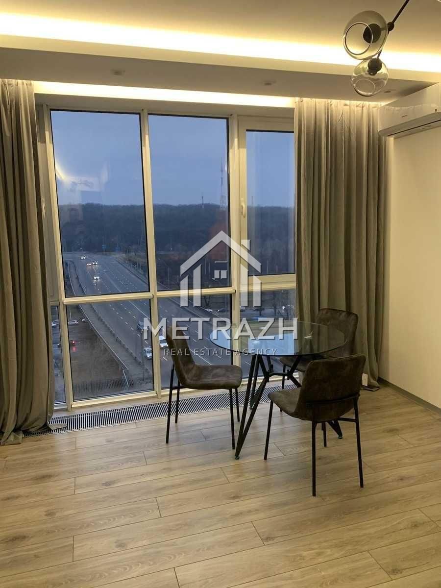 ЖК Новопечерська Вежа: 55м² з ремонтом та видом