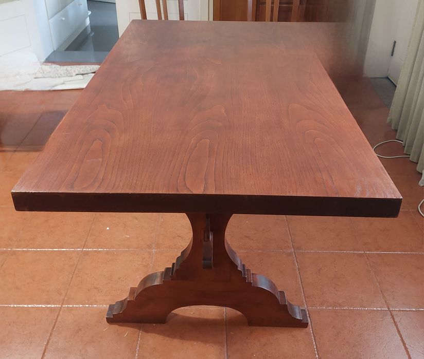 Mesa de sala com 6 cadeiras