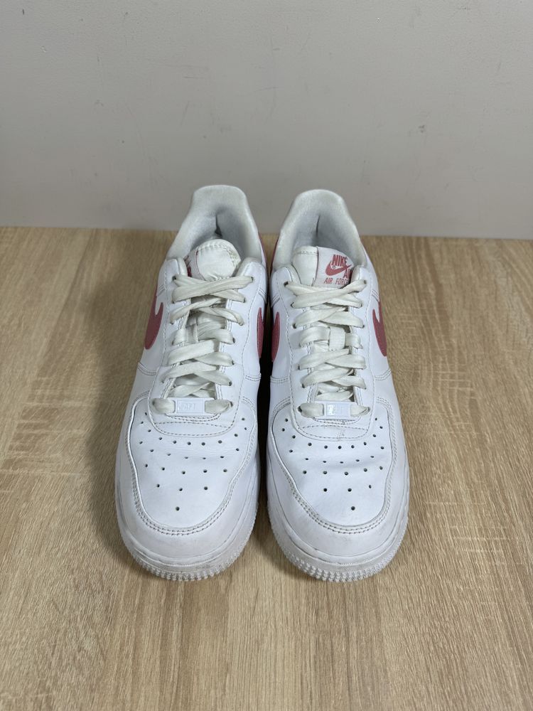 Nike Air Force 1 07 białe różowe sneakersy 39 damskie sportowe buty