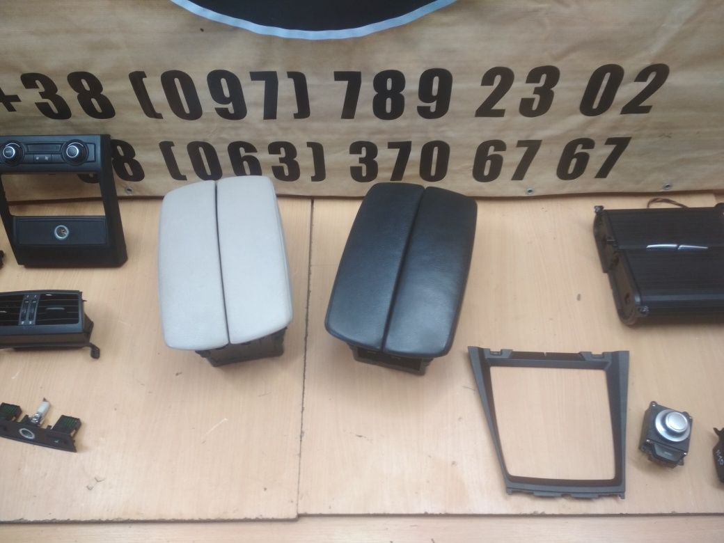 підстаканник BMW X5 E70 F10 F30 пілокітник БМВ Х5 Е70 Ф10 Ф30