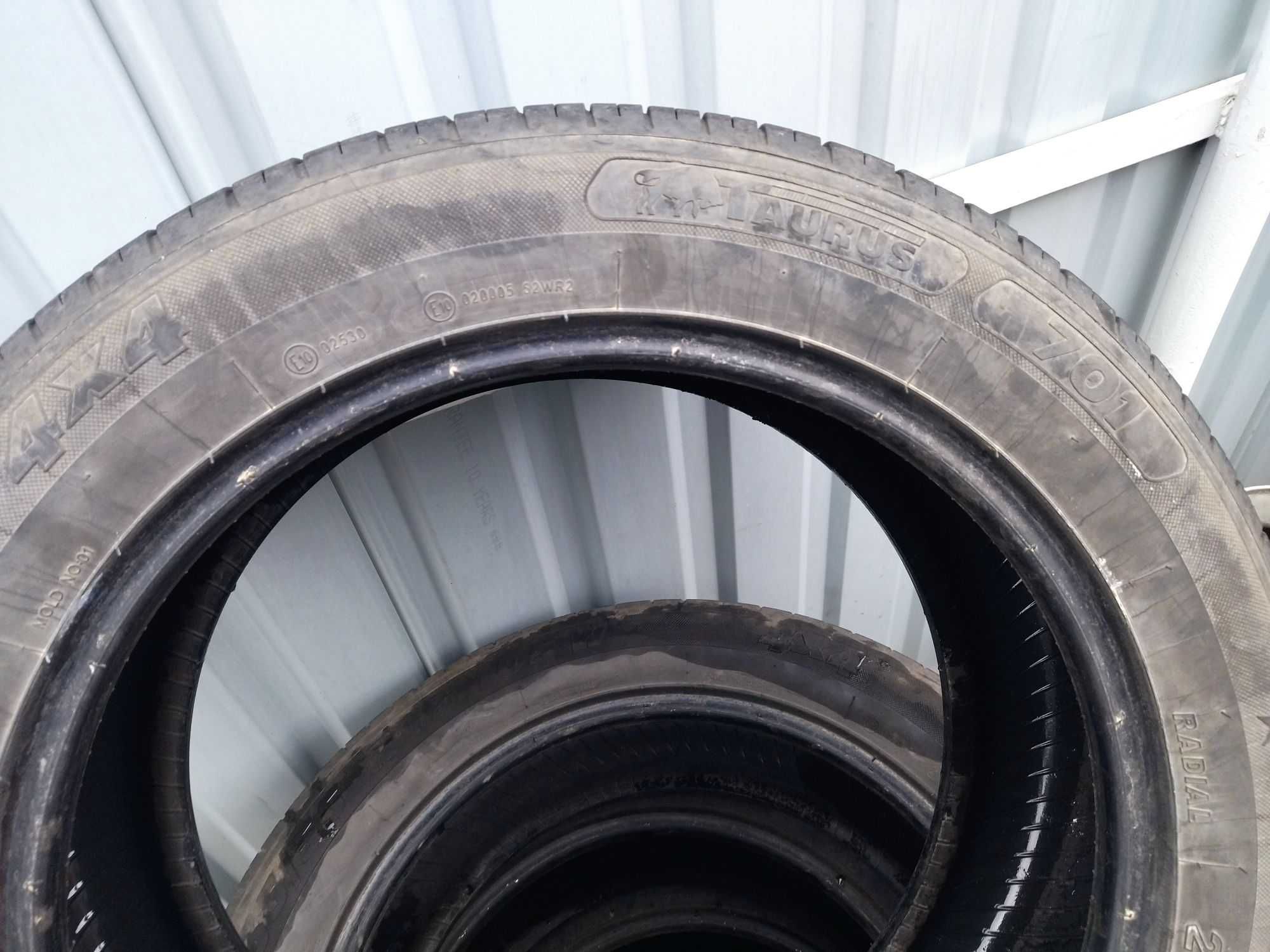 Резина Шины 235/55 R19 Без Дефектов Хорошее состояние Пара Колес