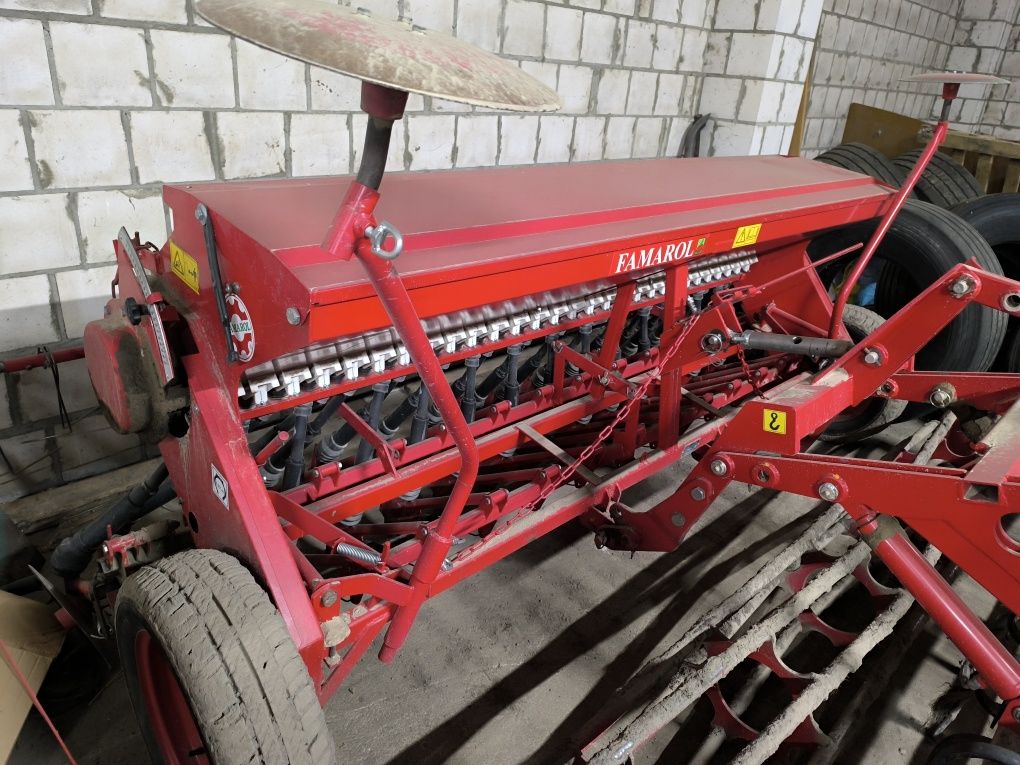 Siewnik UNIA-FAMAROL 3 m w Oryginale