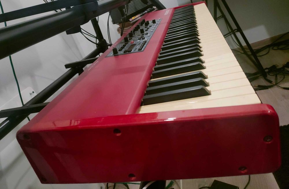 Sintetizador Nord Piano 2 HP em muito bom estado.