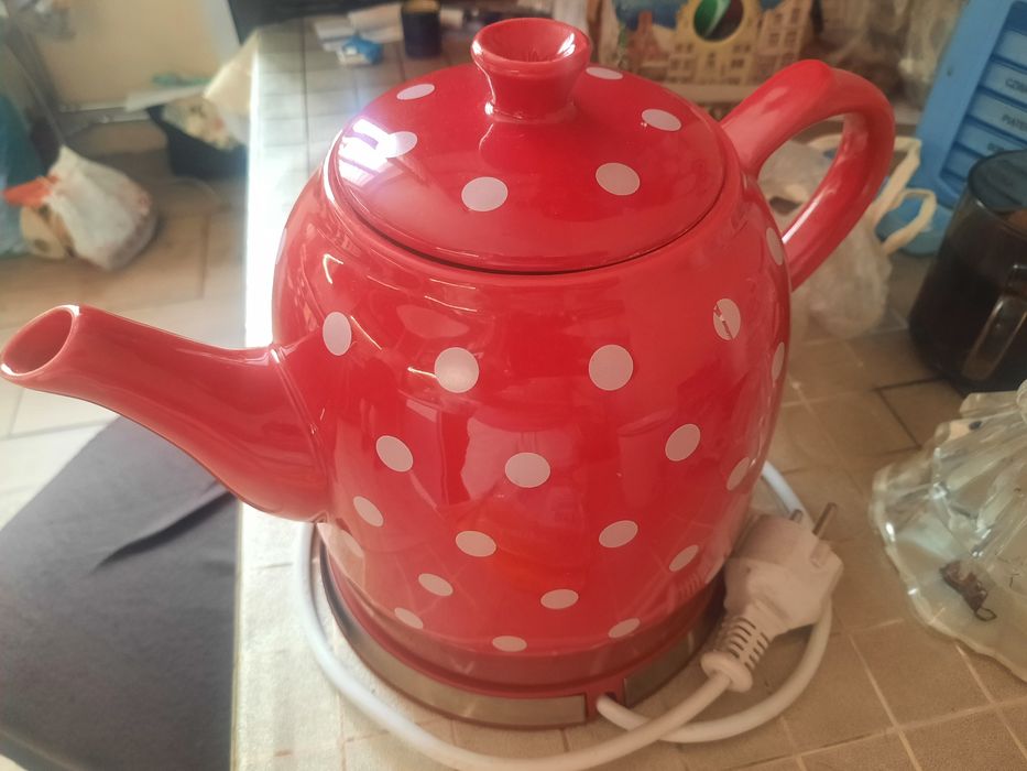 Czajnik elektryczny porcelanowy sprzedam