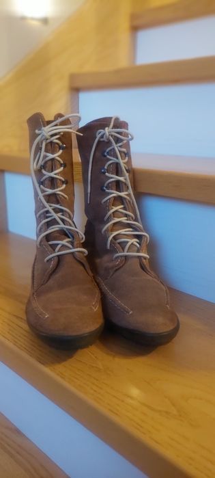 Tommy hilfiger zamszowe kozaki sznurowane