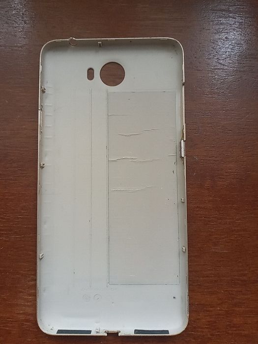 Задняя крышка смартфона Huawei