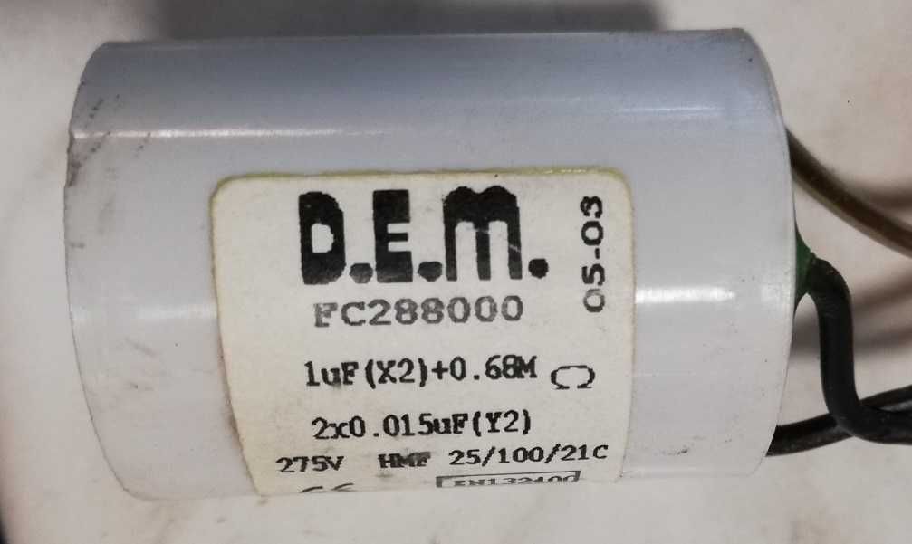 Kondensator D.E.M. 1 uF 2x0,015 uF 275V Ariston