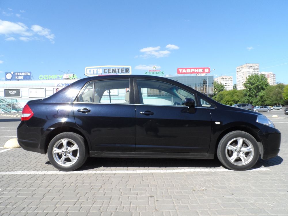 Nissan TIIDA 2006 Автомат