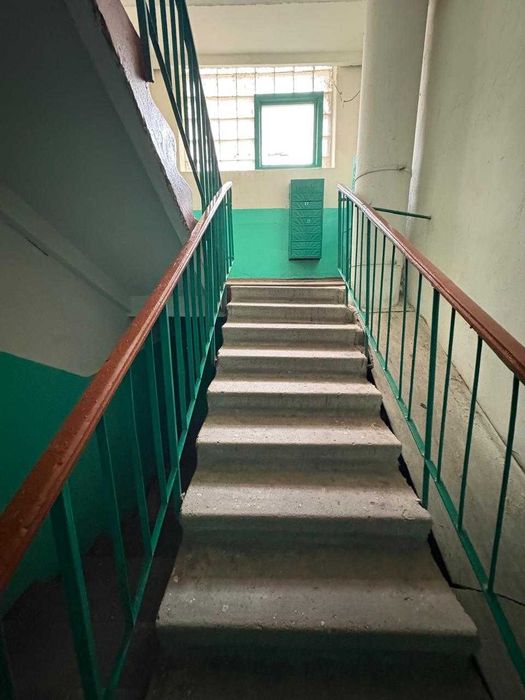 Продається 3-кімнатна квартира з автономним опаленням у селищі Нове!