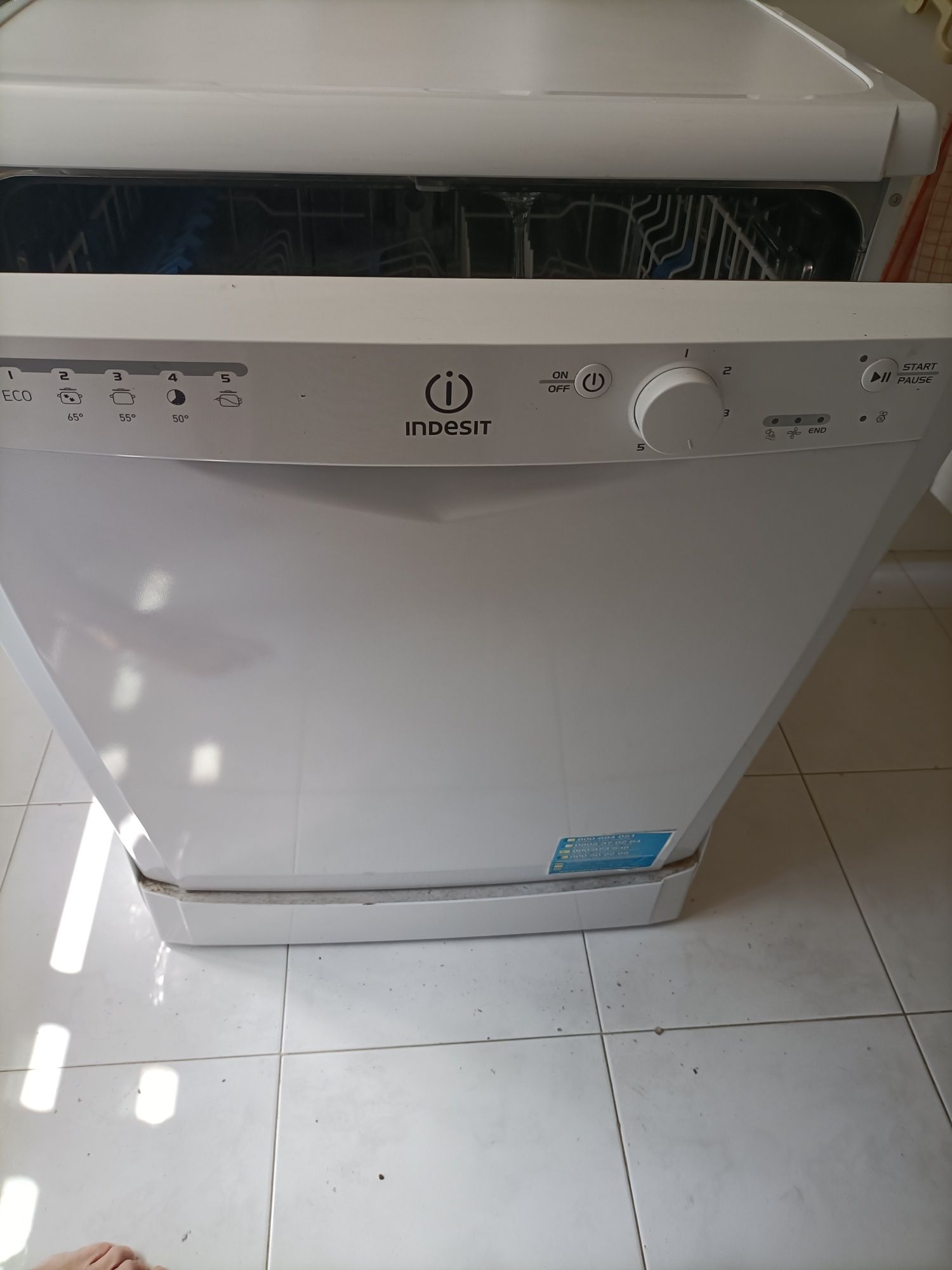 Maquina lavar loiça muito bom estado.