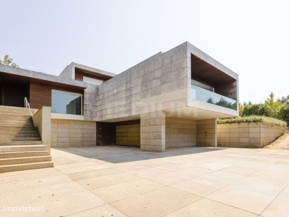 Moradia T4 junto à Quinta dos Cónegos