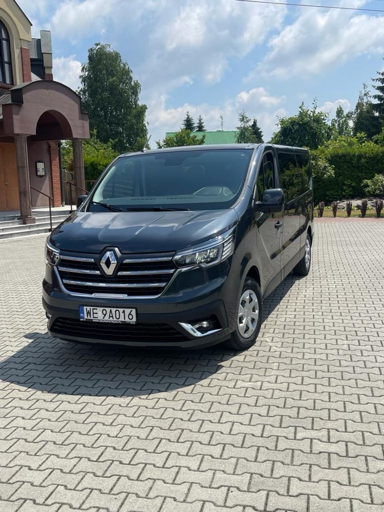 Wynajem Bus’a Renault Trafic Long 9-osobowy !Bez limitów kilometrów!