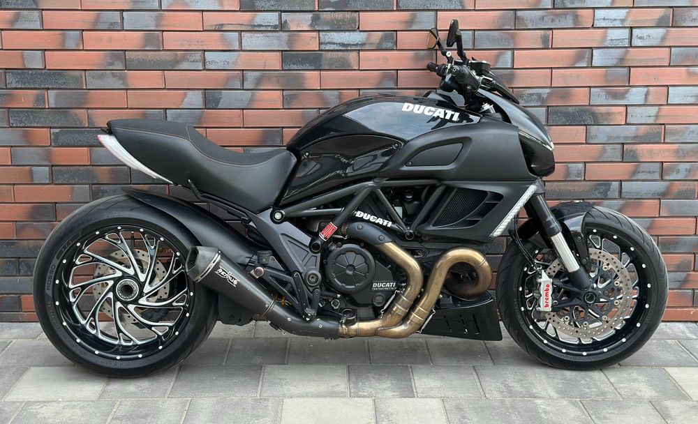 Ducati Diavel 1200 / 1260 Dark Performanse