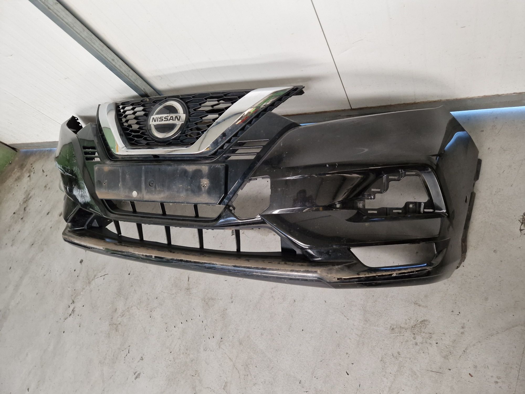 Farol dianteiro led e para choques da frente nissan qashqai 2020