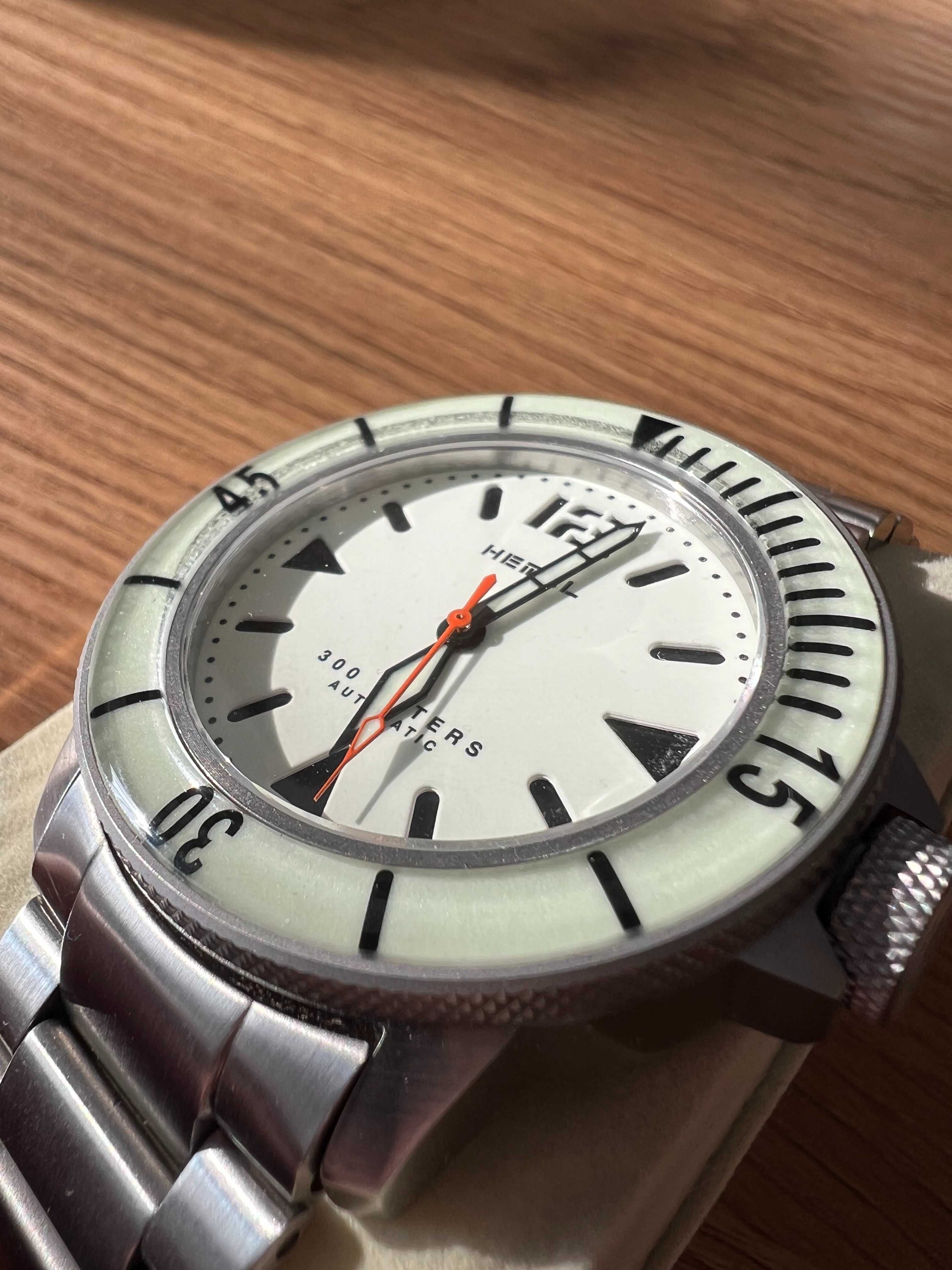 Zegarek Hemel Hydrodurance / Full Lume Dial