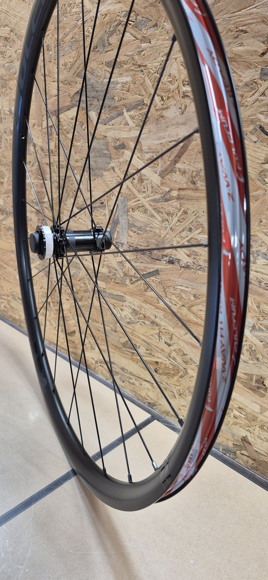 Nowe. Koło Fulcrum Racing 600DB. Przód.