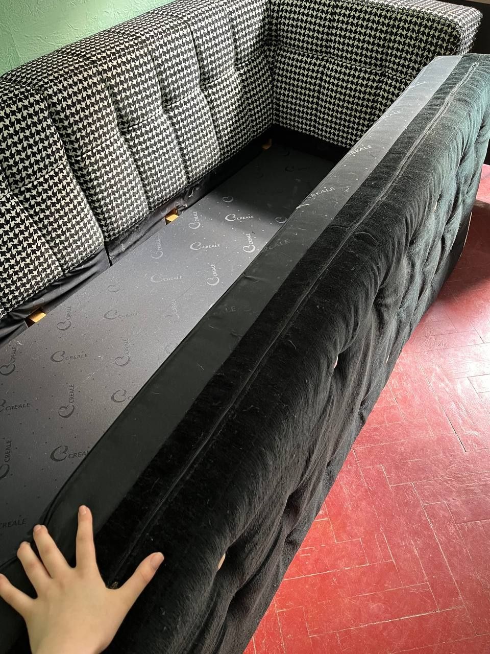 Великий розкладний диван