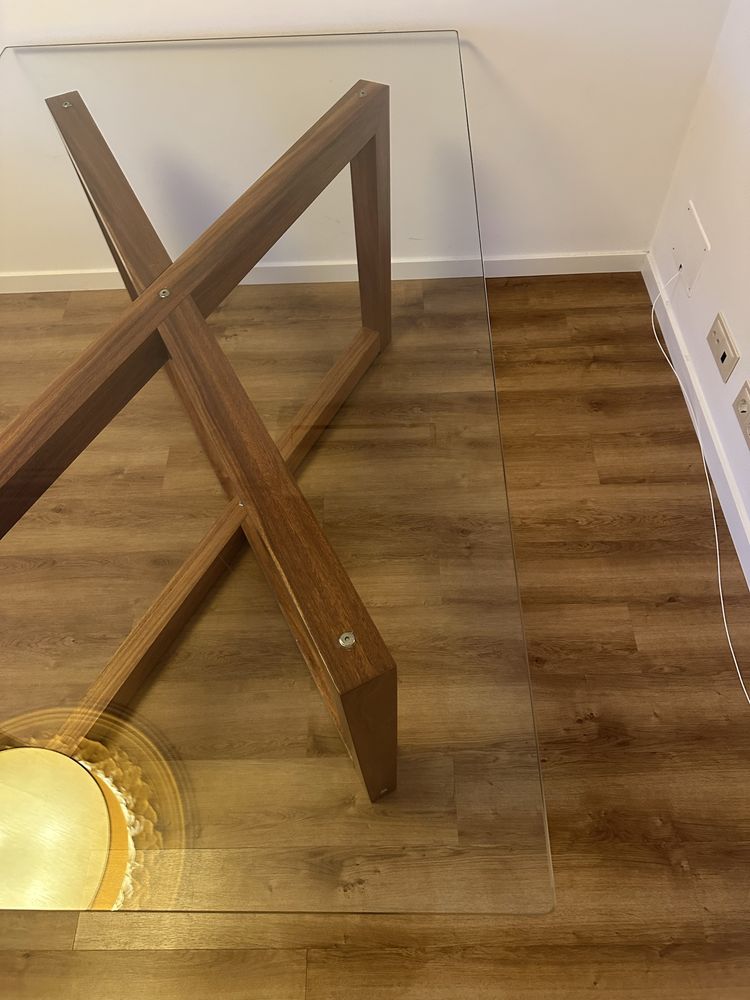 Mesa madeira maciça com tampo de vidro
