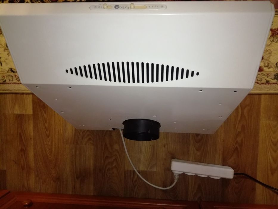 Вытяжка кухонная Turboair Tivoli Lux WH/F/50-S602