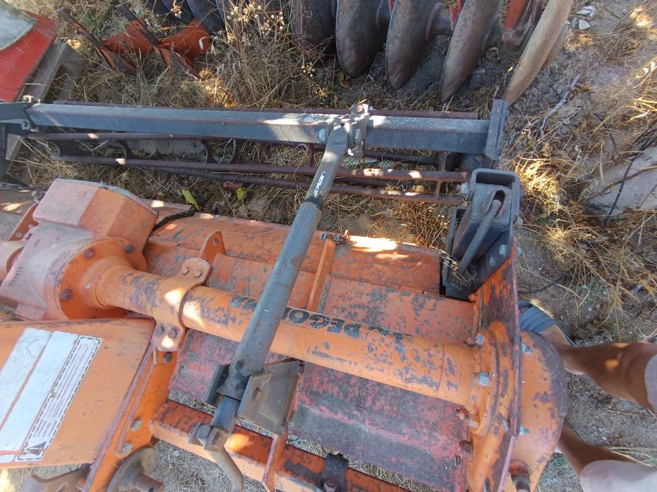 Rototerra Pegoraro 2.3m com rolo desterroador