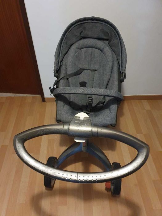 Carinho  stokke usado