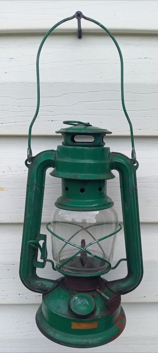 Lampa naftowa olejowa zielona