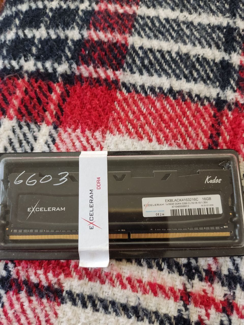 Оперативна пам'ять Exceleram ddr4 16gb