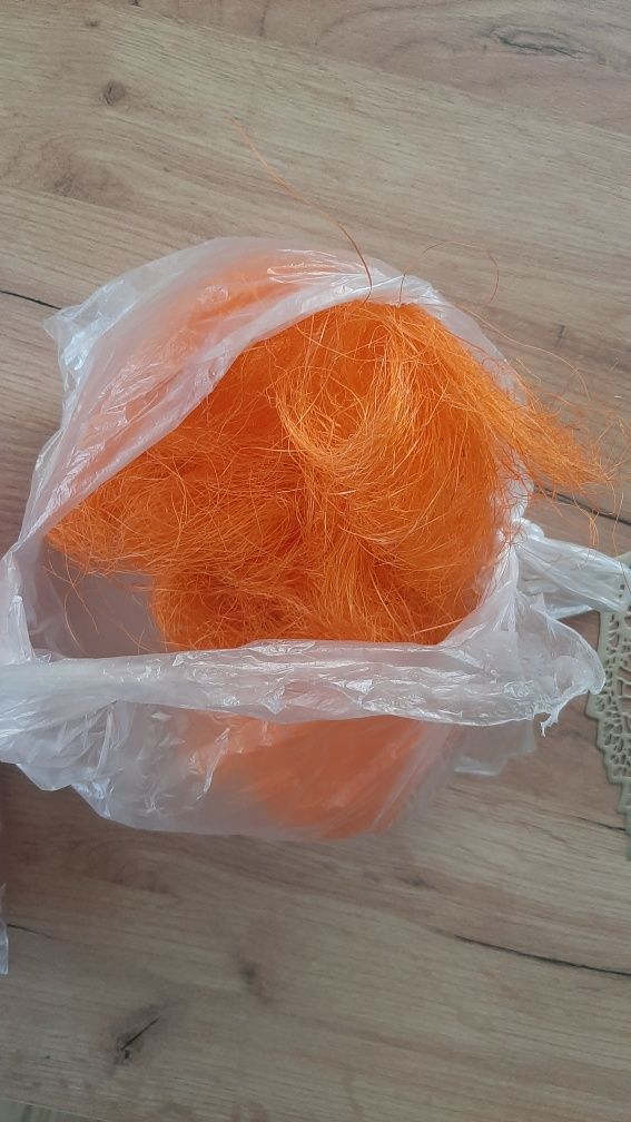 Sizal i piórka do dekoracji