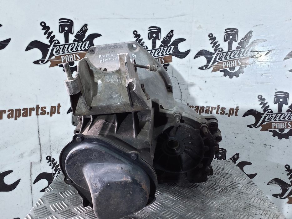 CAIXA DE VELOCIDADES FORD FIESTA 1.8 TD REF: 96WT-7F096-DB |