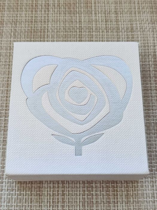 Срібна монета " Сила кохання"  2025 р. 1 ун. срібло 0.925. Позолота