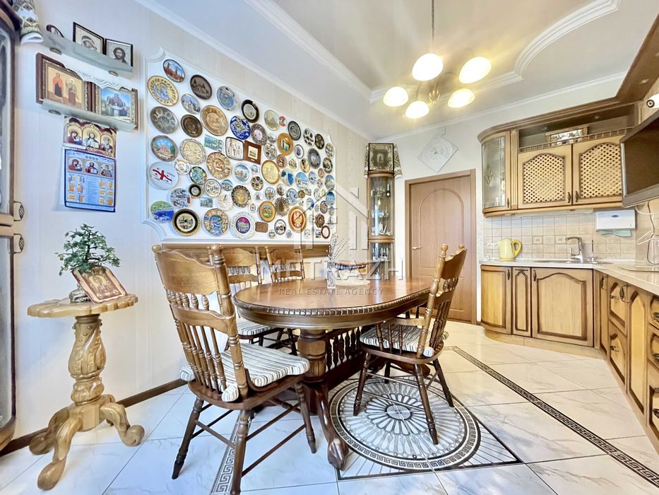 Продам 3 к. квартиру 94 м2 ЖК Грековская метро Левада Гагарина цирк