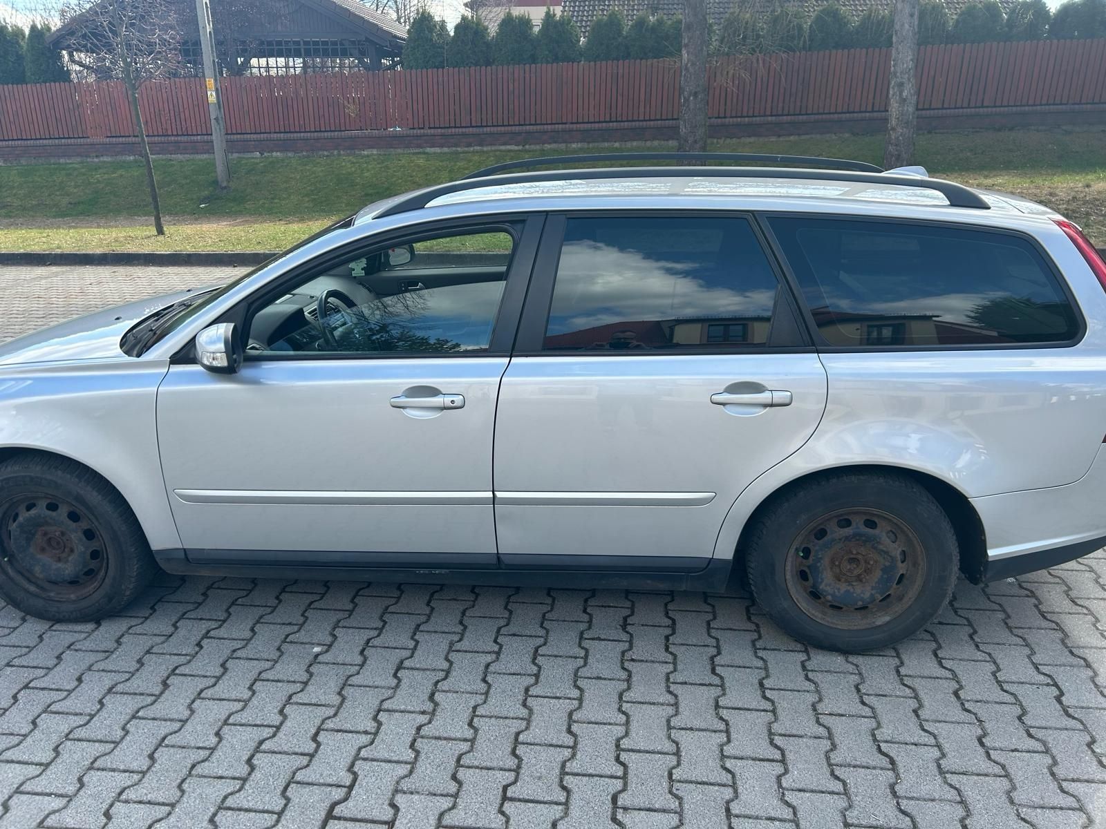 Samochód Volvo V50