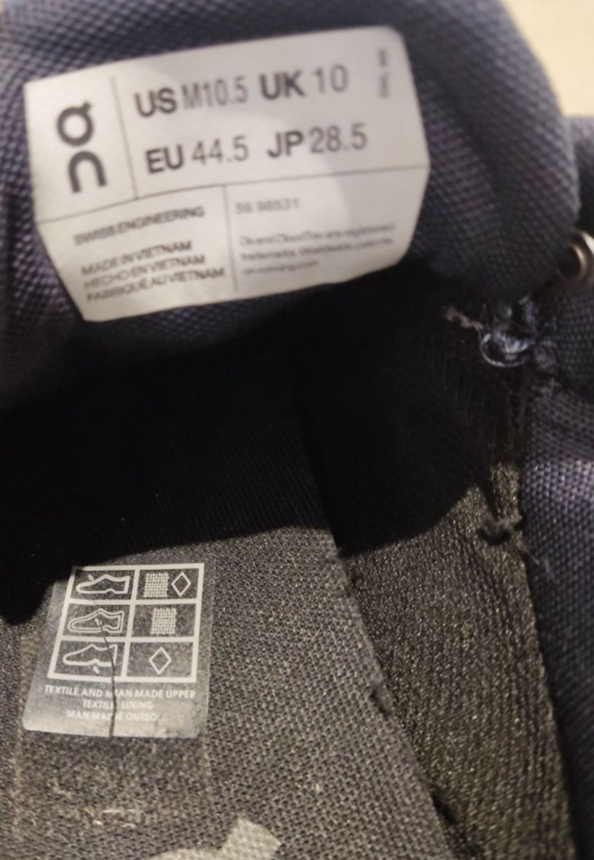 Снікерcи on Cloud 5 Waterproof 59.98531 Cиній 44.5p