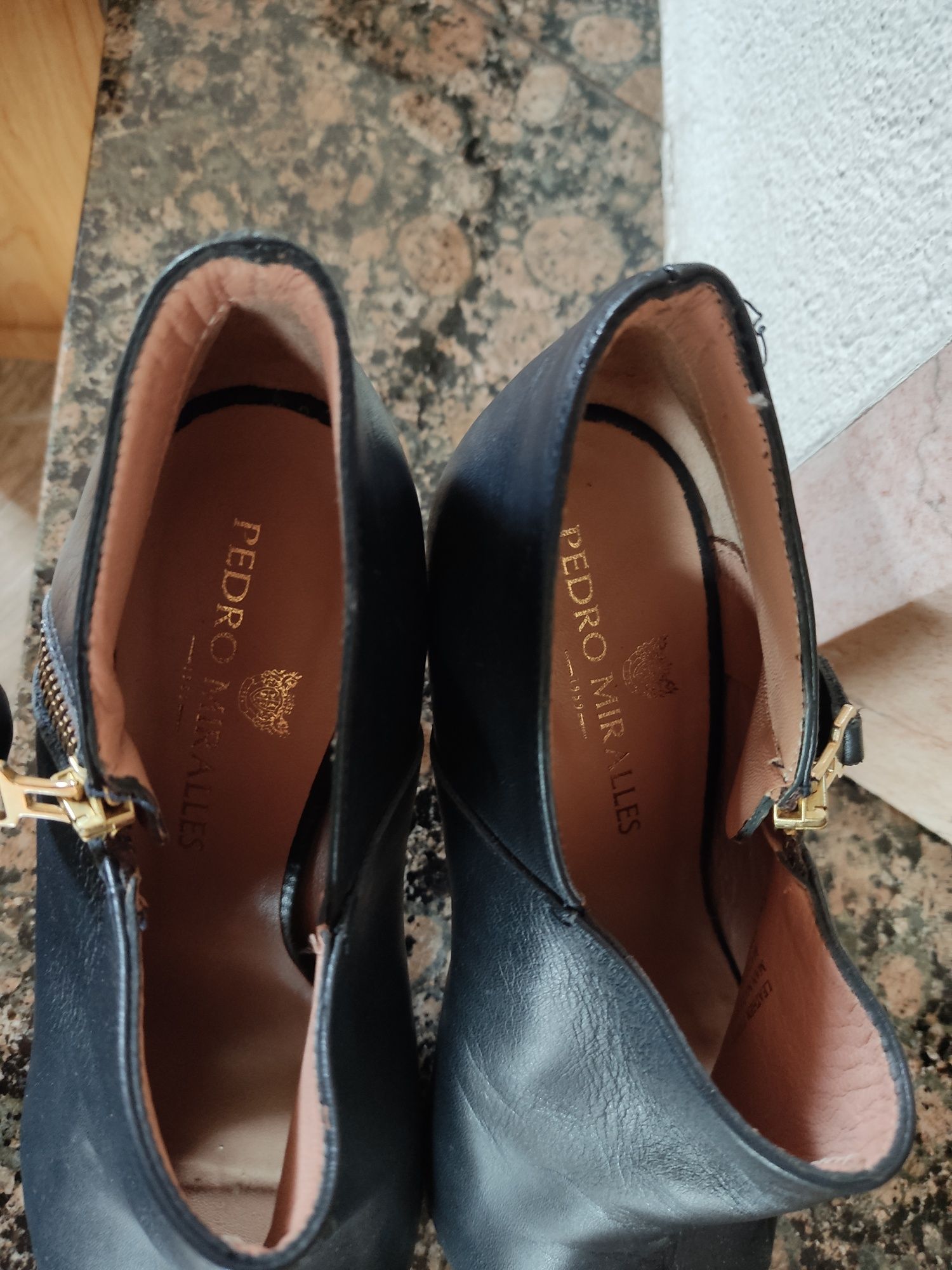 Buty Pedro Miralles 39, nowe